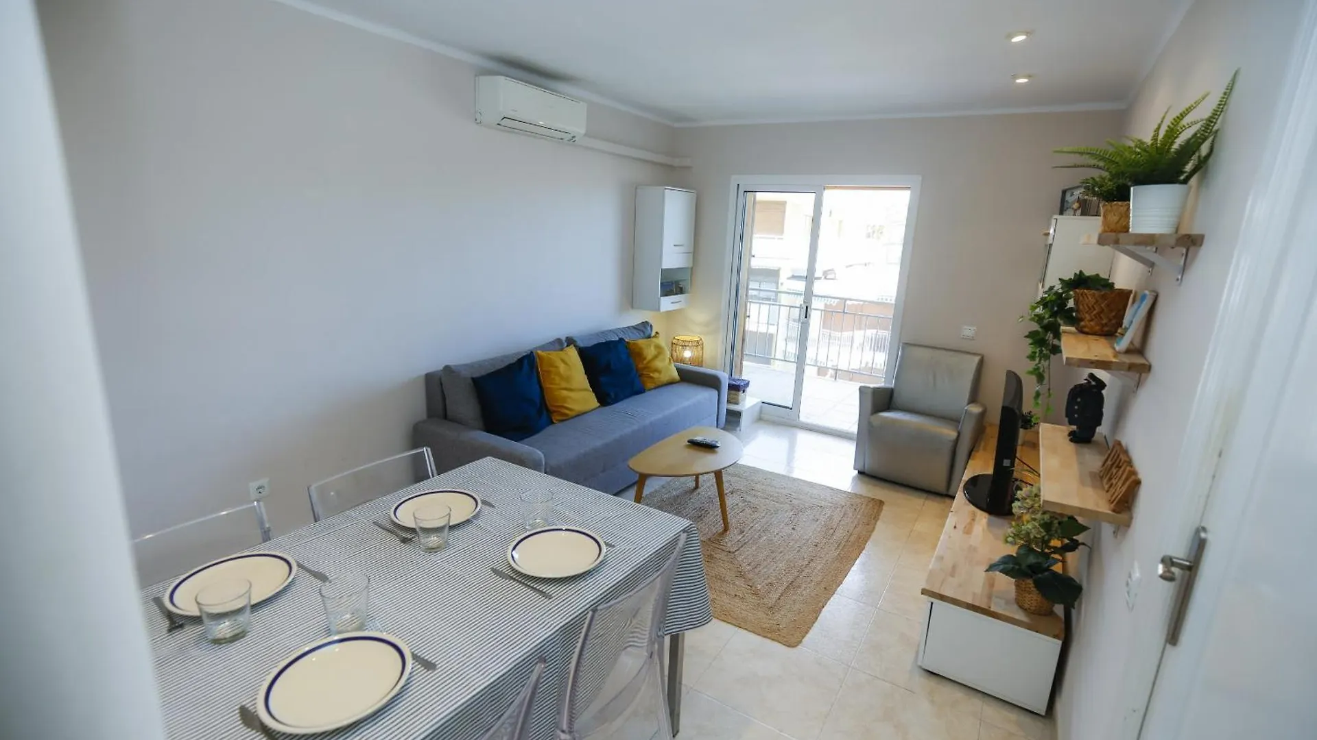Apartment Solimar Only Families Planetcostadorada Cambrils Spain